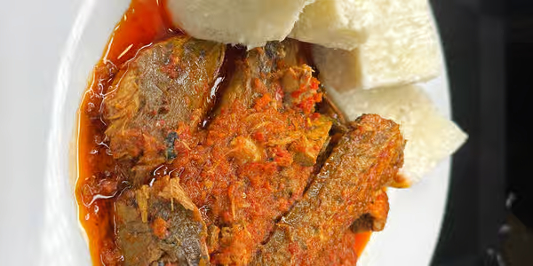 Rich tomato-based mackerel fish sauce from Foodsleeve