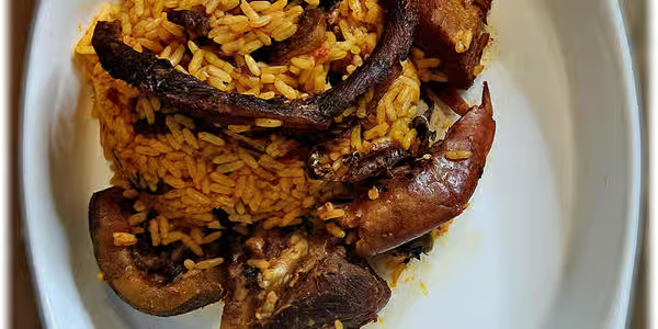 Spicy native jollof rice with traditional Nigerian spices at Foodsleeve